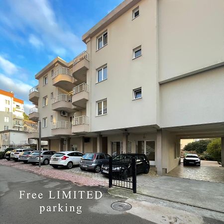 Residence Bella Budva Bagian luar foto