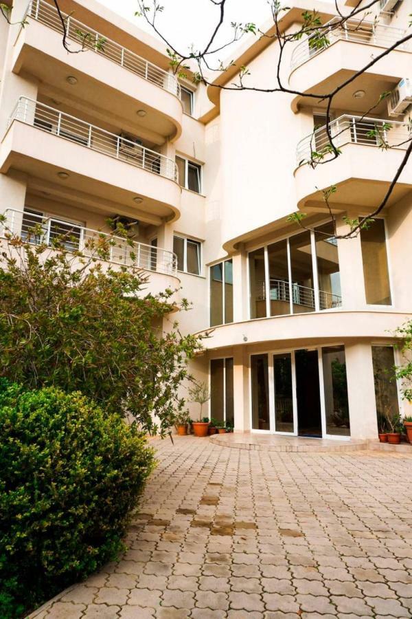 Residence Bella Budva Bagian luar foto